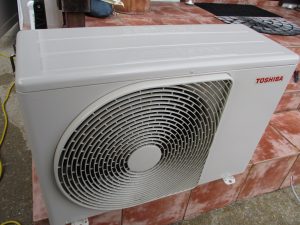 T１　２０２２年東芝１０畳エアコン標準工事込み６９８００円税込み　本体保証１年　工事保証３年